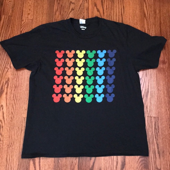 Disney Port & Co XL Mickey colorful repeat T shirt - Picture 2 of 12